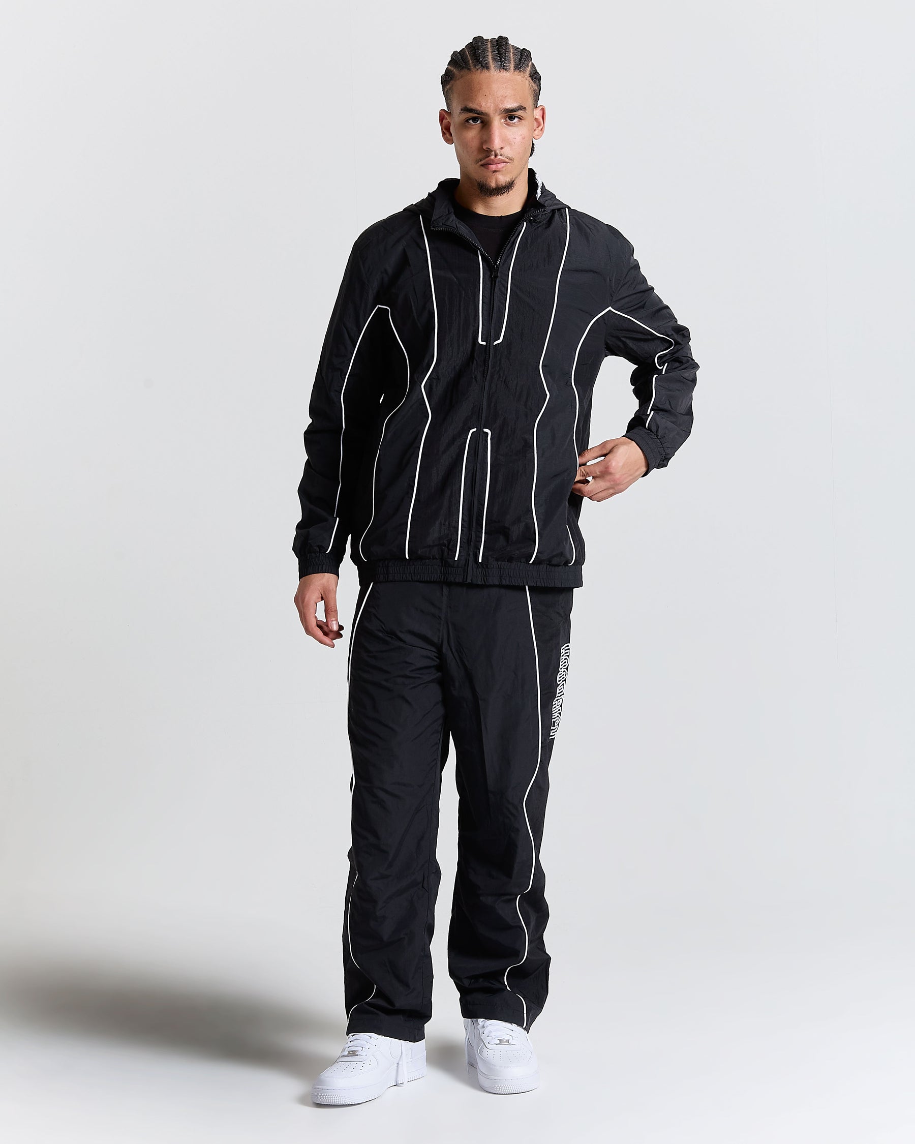 Chaser H Panel Windbreaker - Black