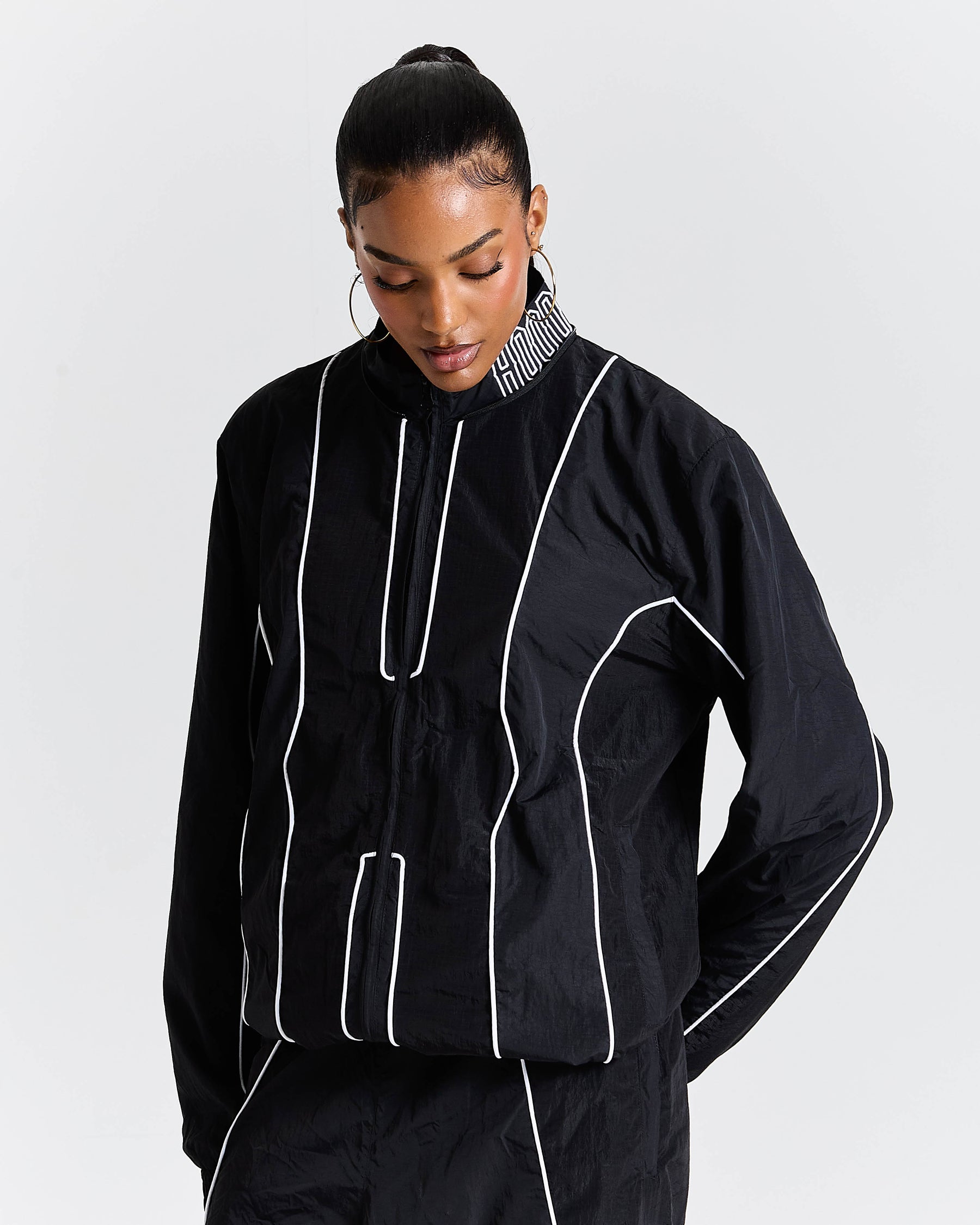Chaser H Panel Windbreaker - Black